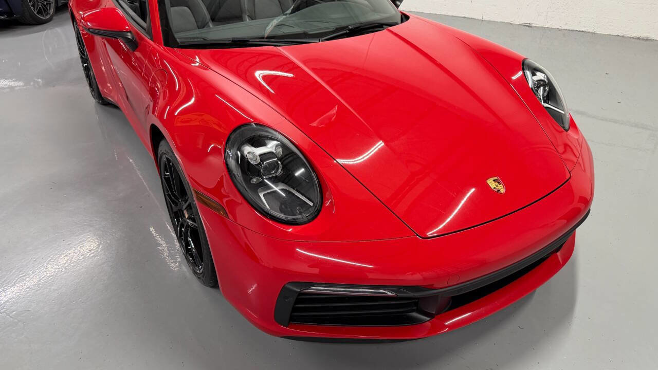 Used 2023 Porsche 911 Carrera image 5