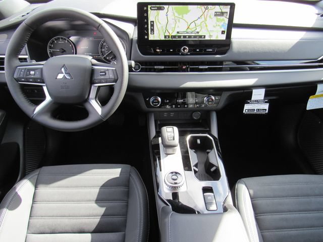 New 2026 Mitsubishi Outlander LE FWD image 16