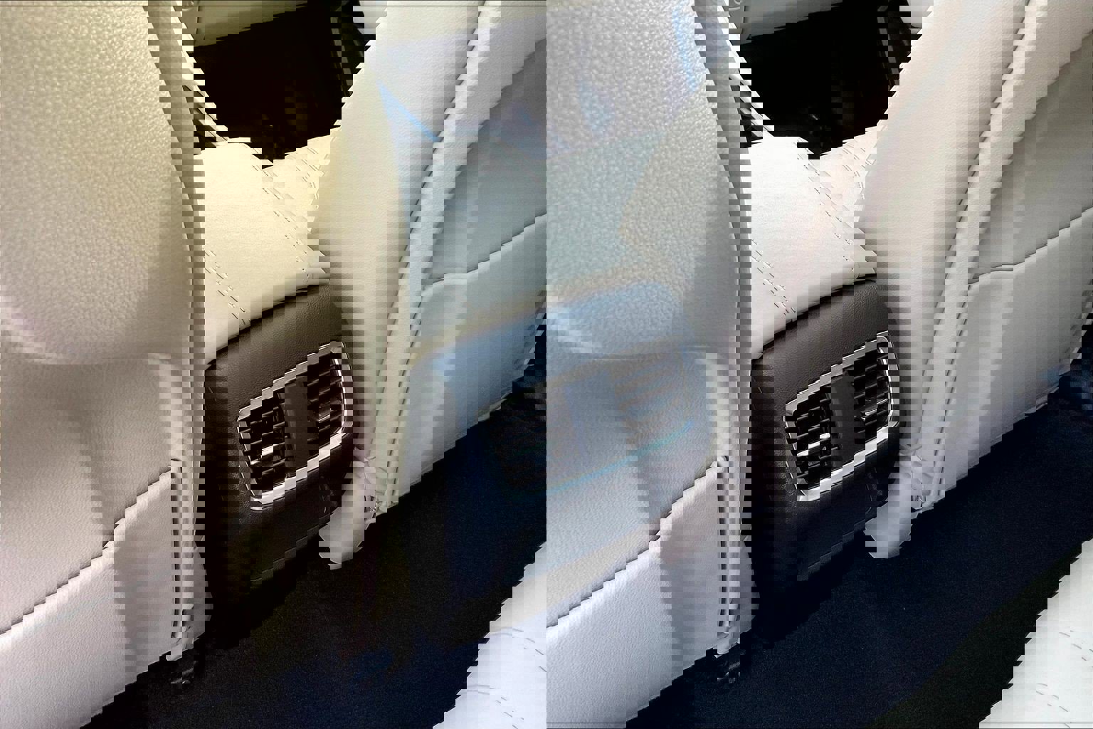 Used 2023 Acura RDX FWD image 10