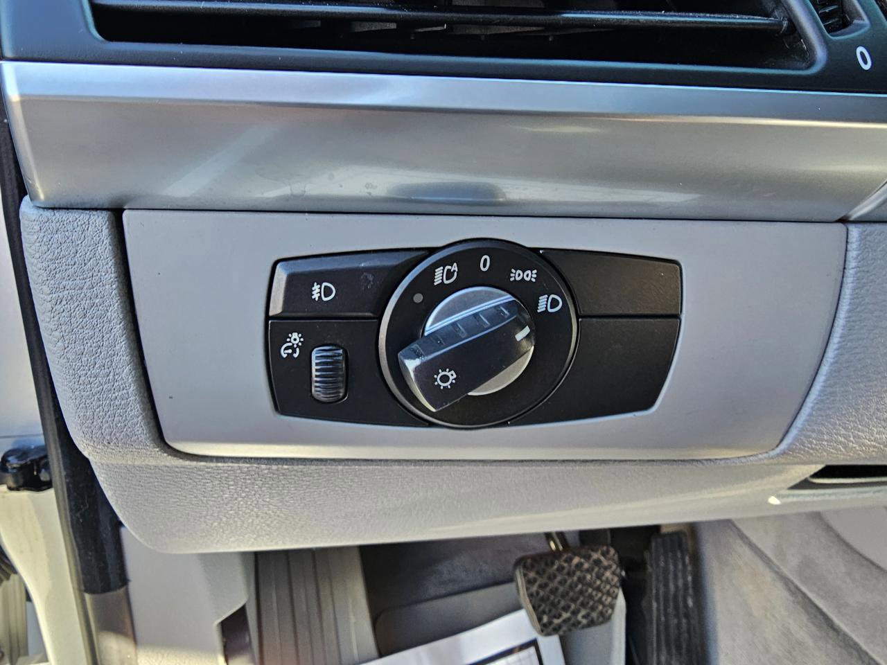 Used 2008 BMW X5 3.0si image 32