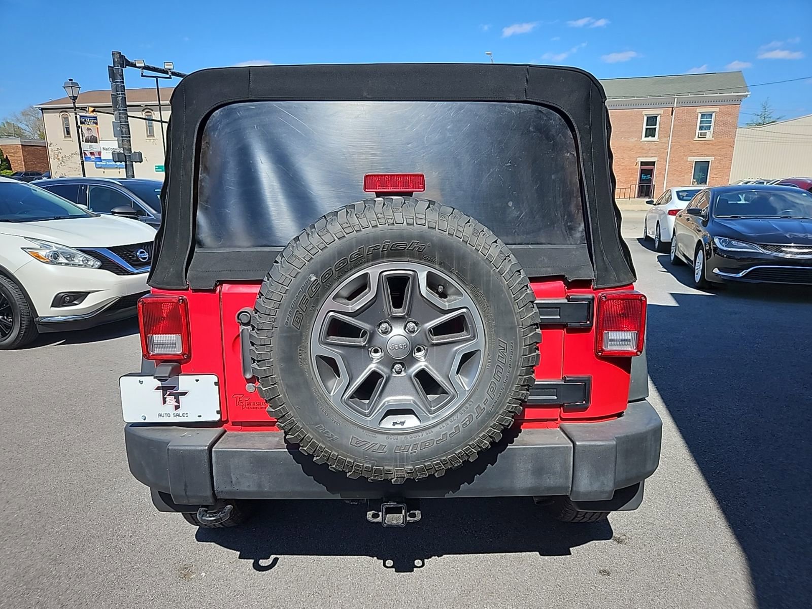 Used 2014 Jeep Wrangler Unlimited Rubicon w/ Connectivity Group AWD/4WD image 5