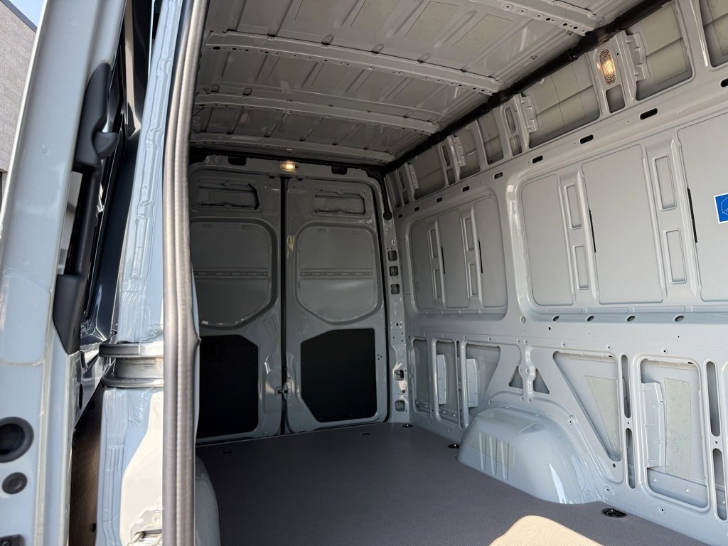 New 2025 Mercedes-Benz Sprinter 2500 image 13