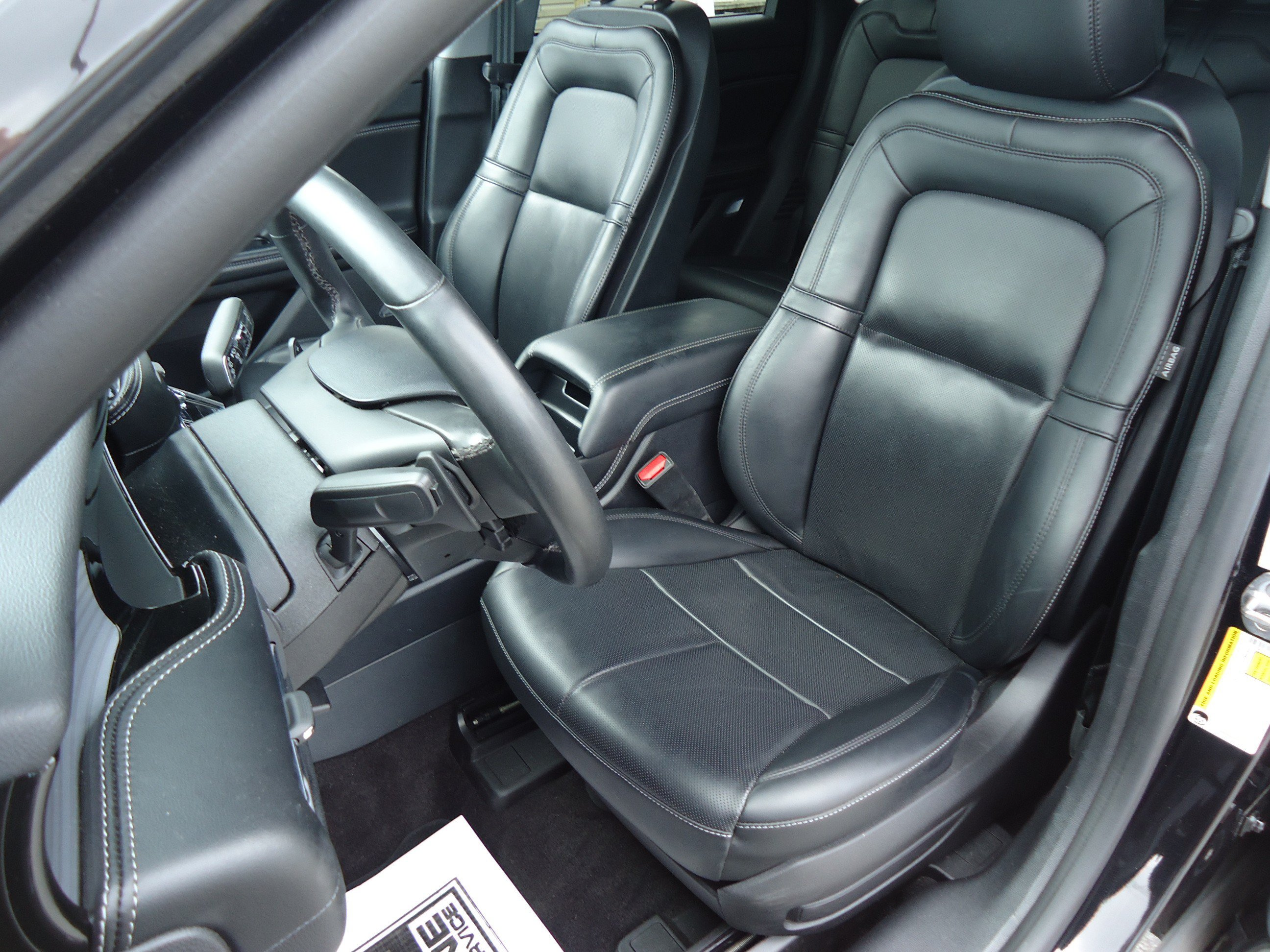 Used 2022 Lincoln Corsair AWD w/ Equipment Group 101A image 23