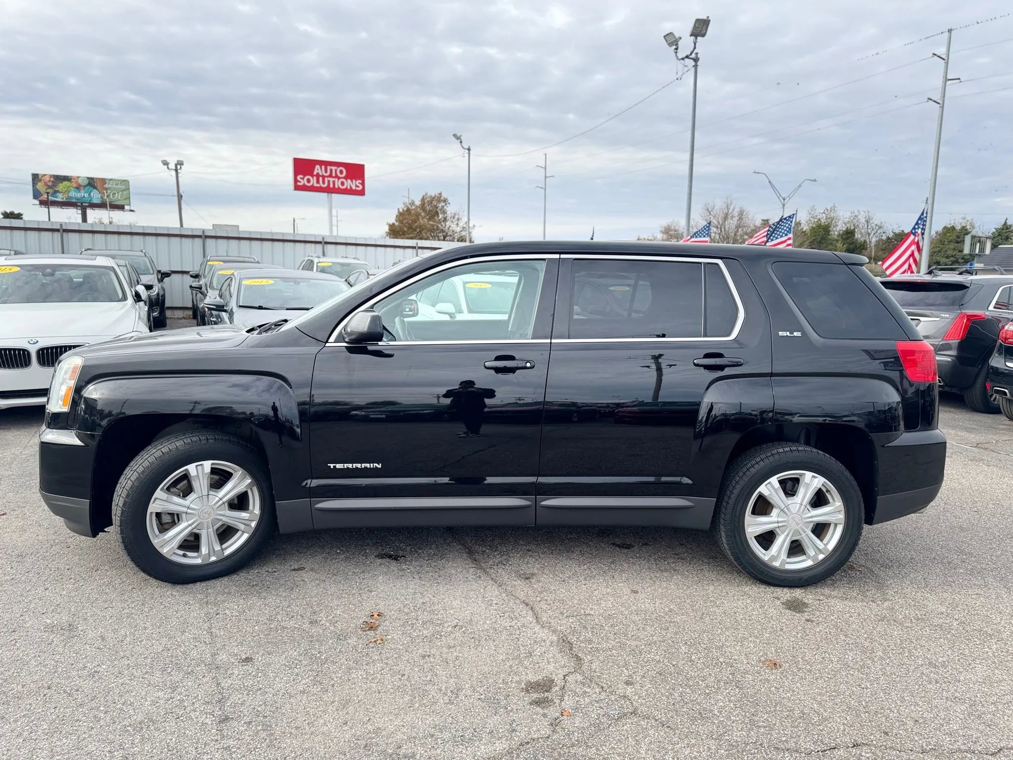 Used 2017 GMC Terrain SLE image 6