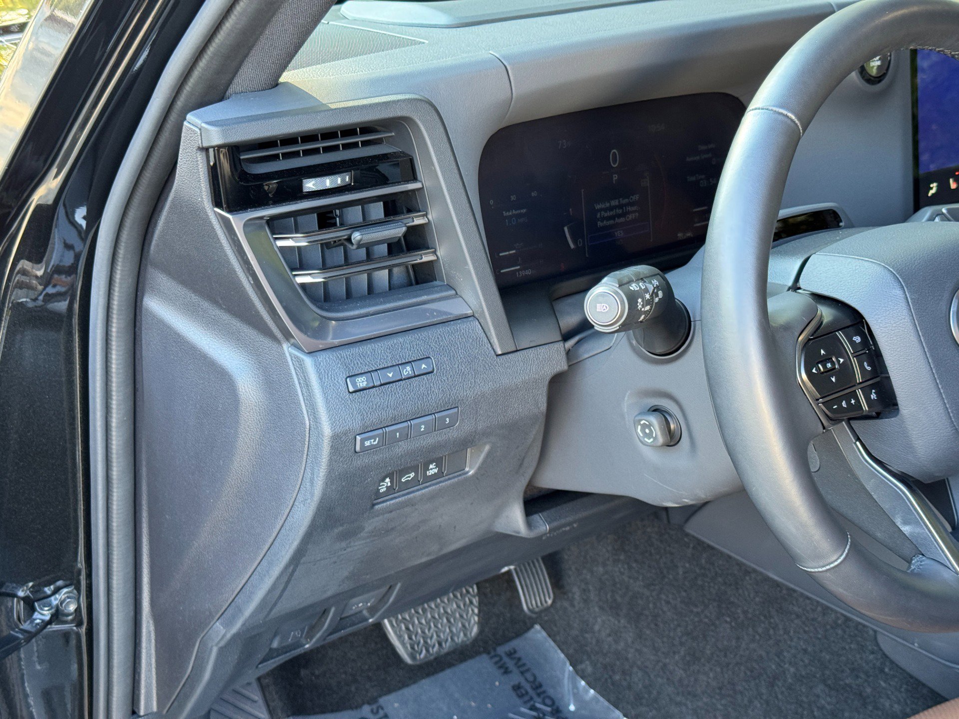 Used 2024 Lexus GX 550 image 27