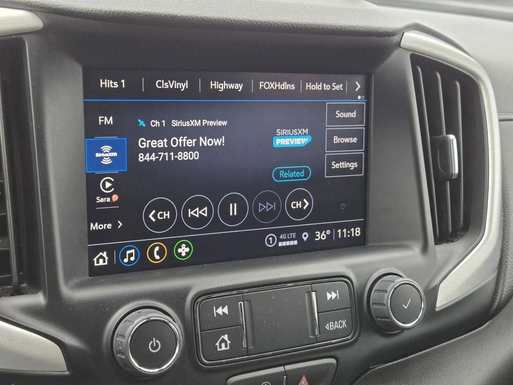 Used 2024 GMC Terrain SLT image 27