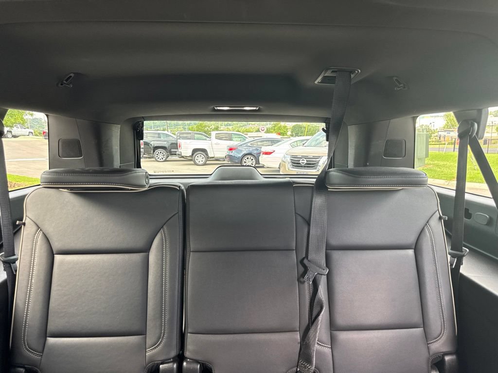 Used 2024 Chevrolet Suburban Premier AWD/4WD image 24