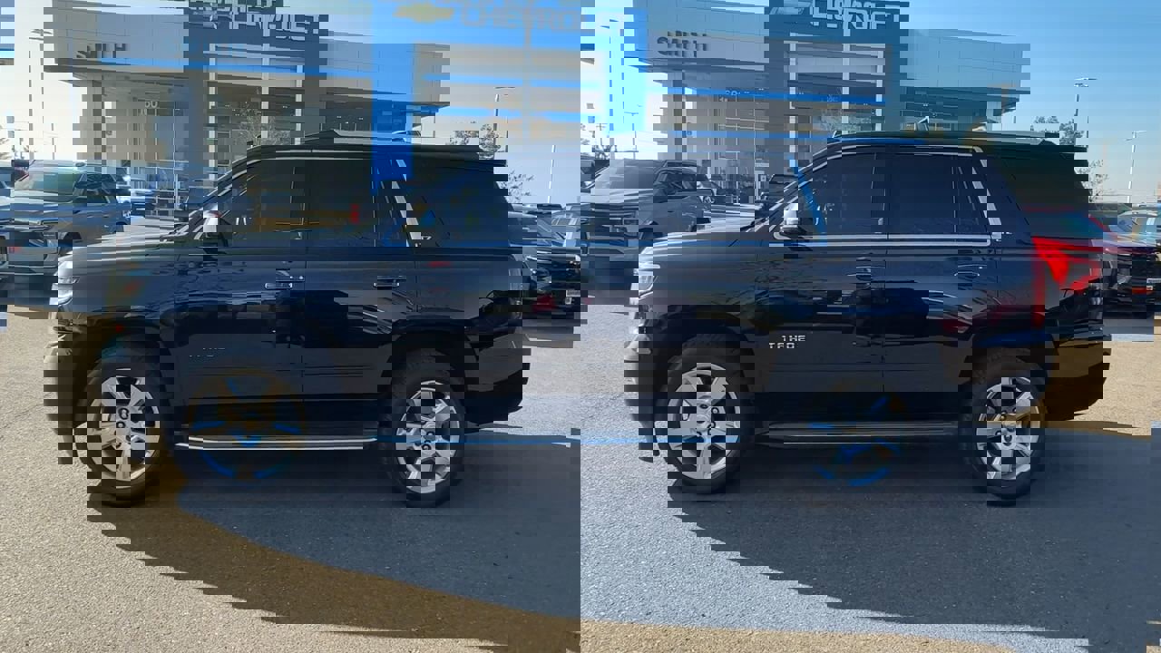 Used 2015 Chevrolet Tahoe LTZ image 3