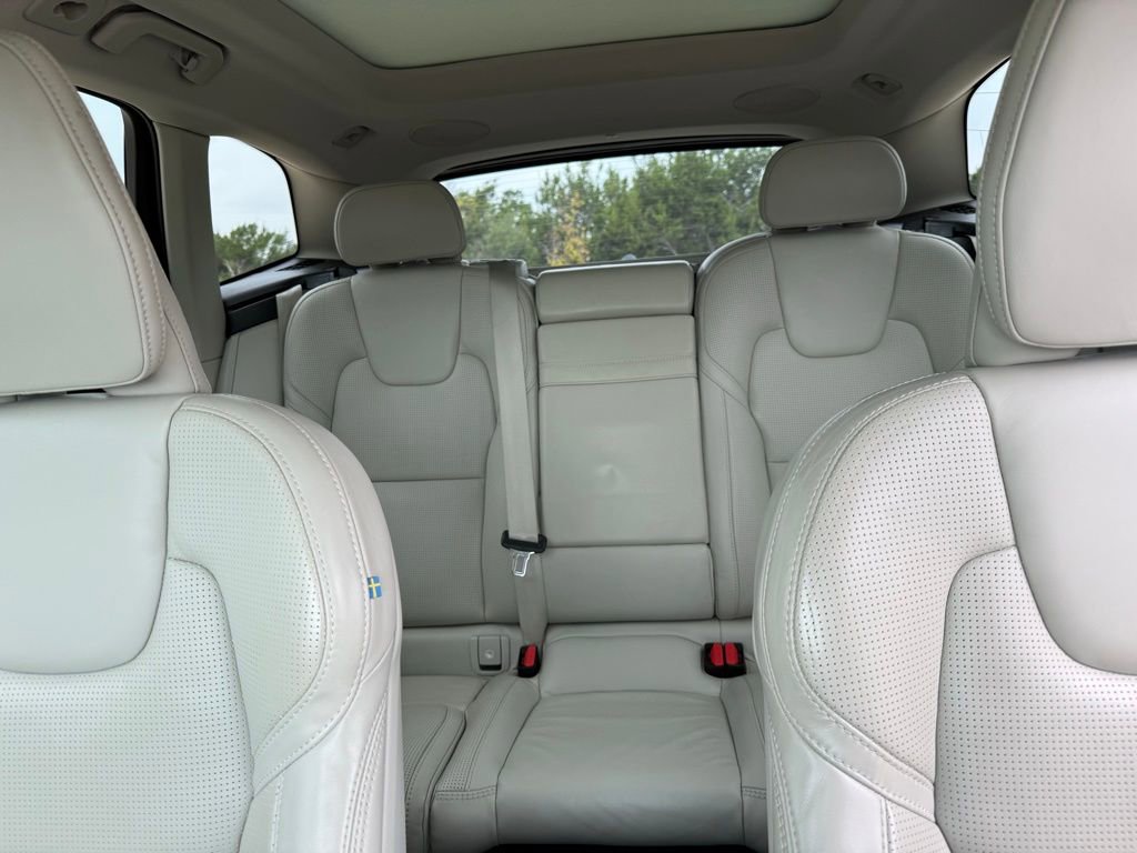 Used 2021 Volvo XC60 T5 Inscription w/ Advanced Package image 19