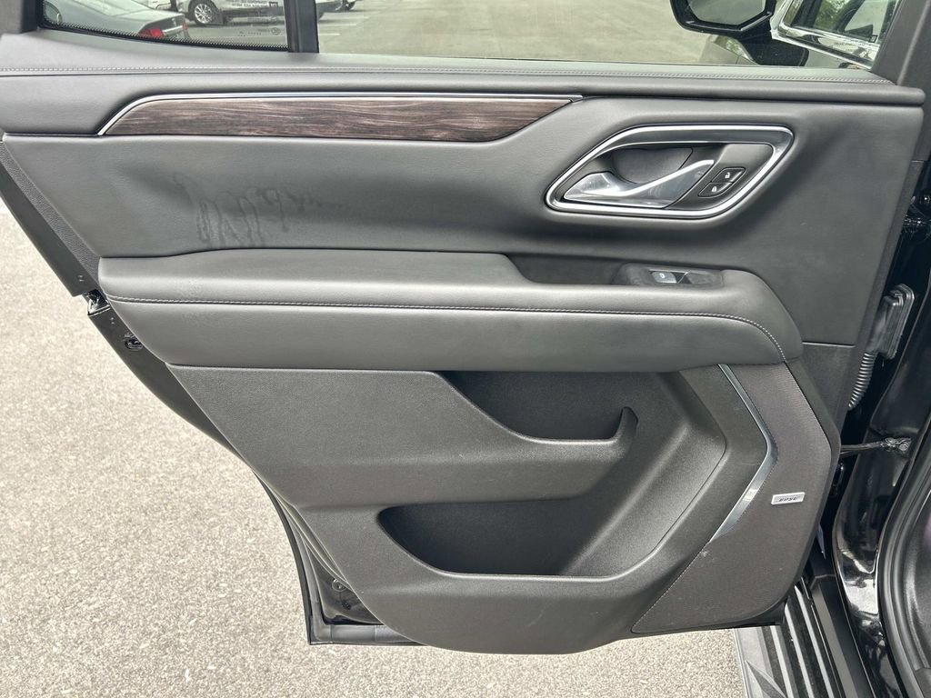 Used 2024 Chevrolet Tahoe LT AWD/4WD image 22