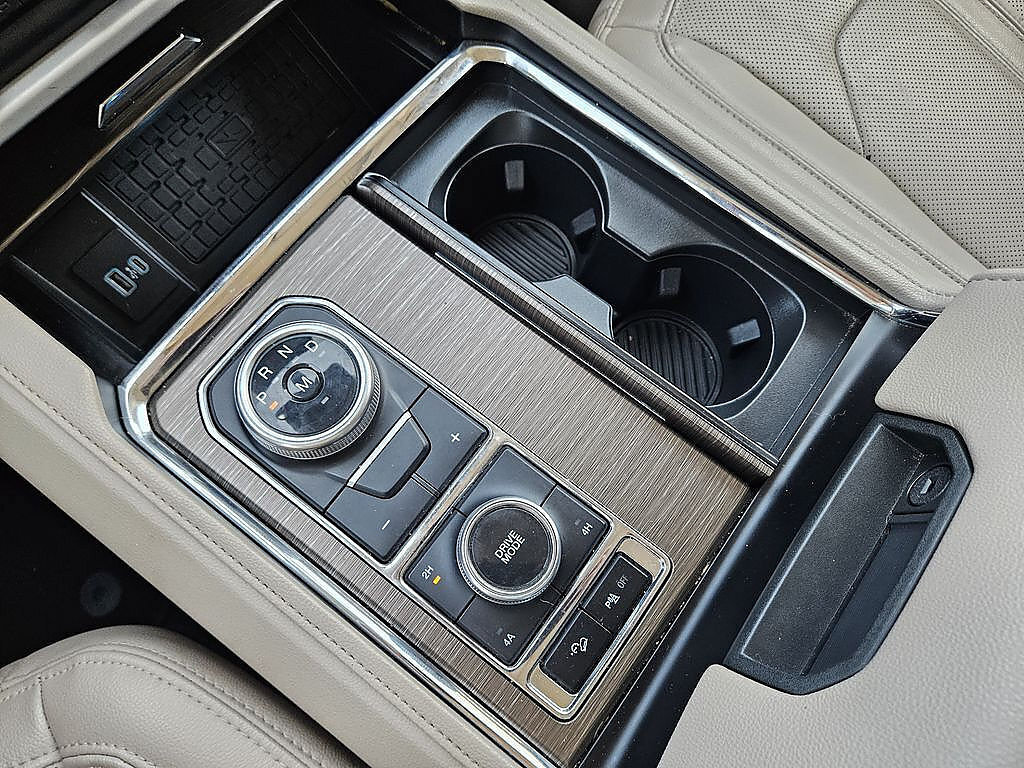 Used 2024 Ford Expedition Max Limited AWD/4WD image 17