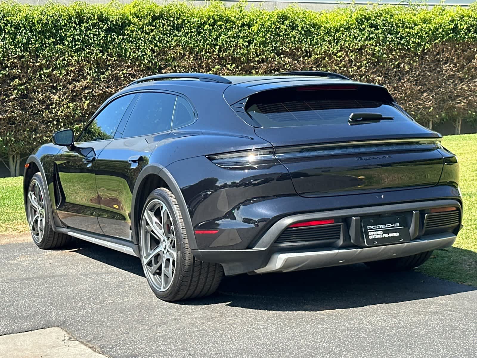 Certified 2024 Porsche Taycan 4S AWD/4WD image 3