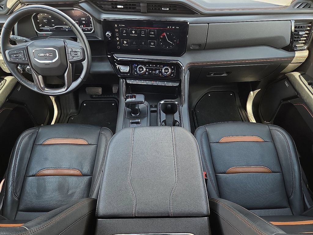 Used 2023 GMC Sierra 1500 AT4 w/ AT4 Premium Package AWD/4WD image 9