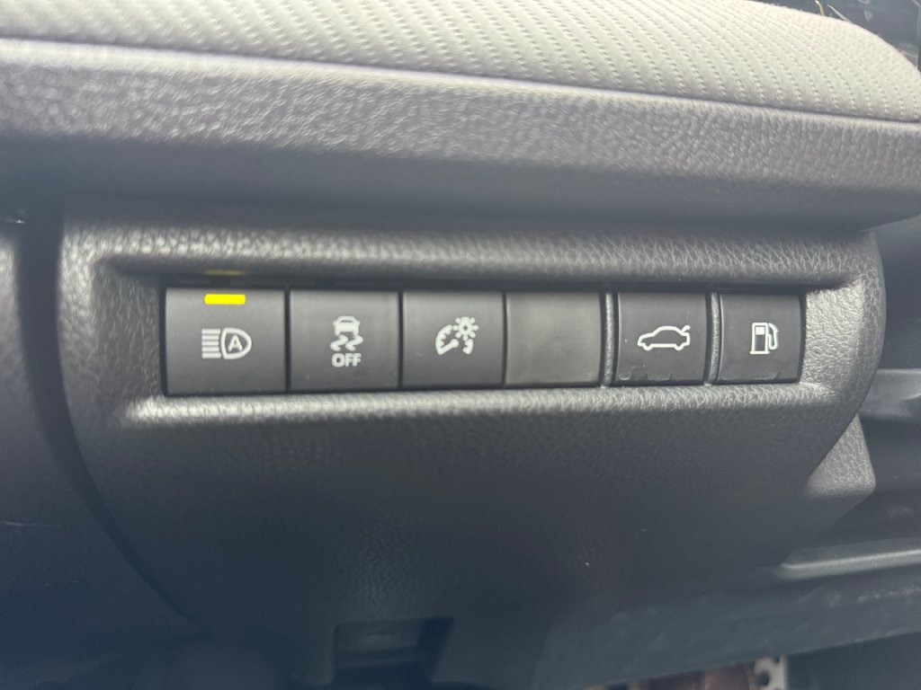 Used 2026 Toyota Camry SE FWD image 28