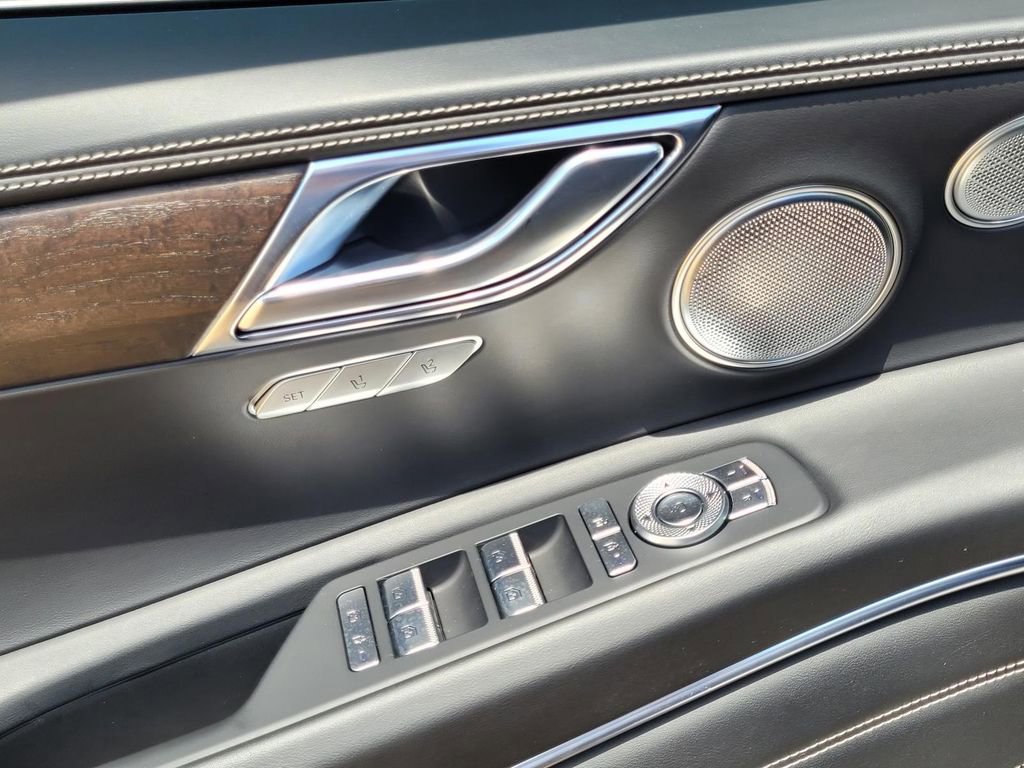 Used 2023 Genesis GV80 3.5T Advanced + image 12