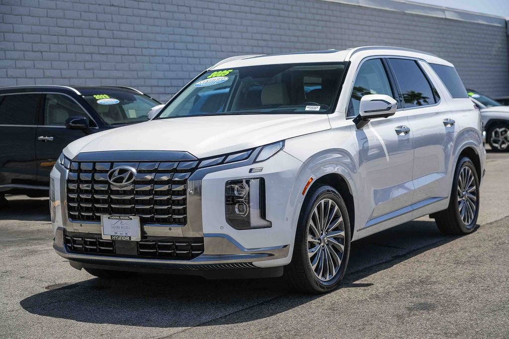 Used 2025 Hyundai Palisade Calligraphy FWD image 5