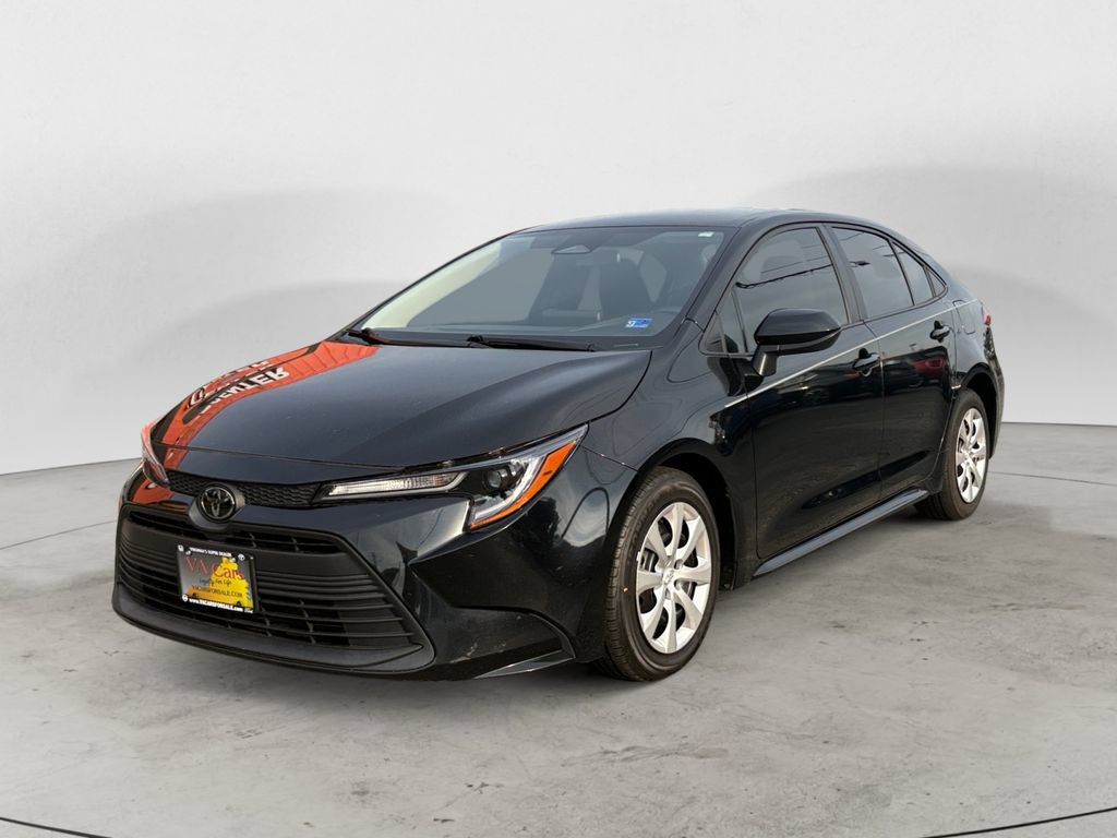 Used 2024 Toyota Corolla LE FWD image 7