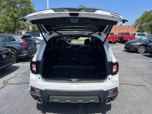 Used 2025 Honda Passport TrailSport image 23