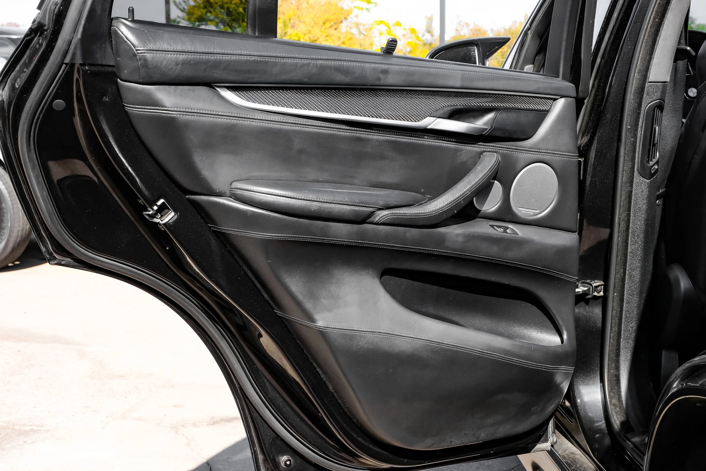 Used 2016 BMW X5 M image 54