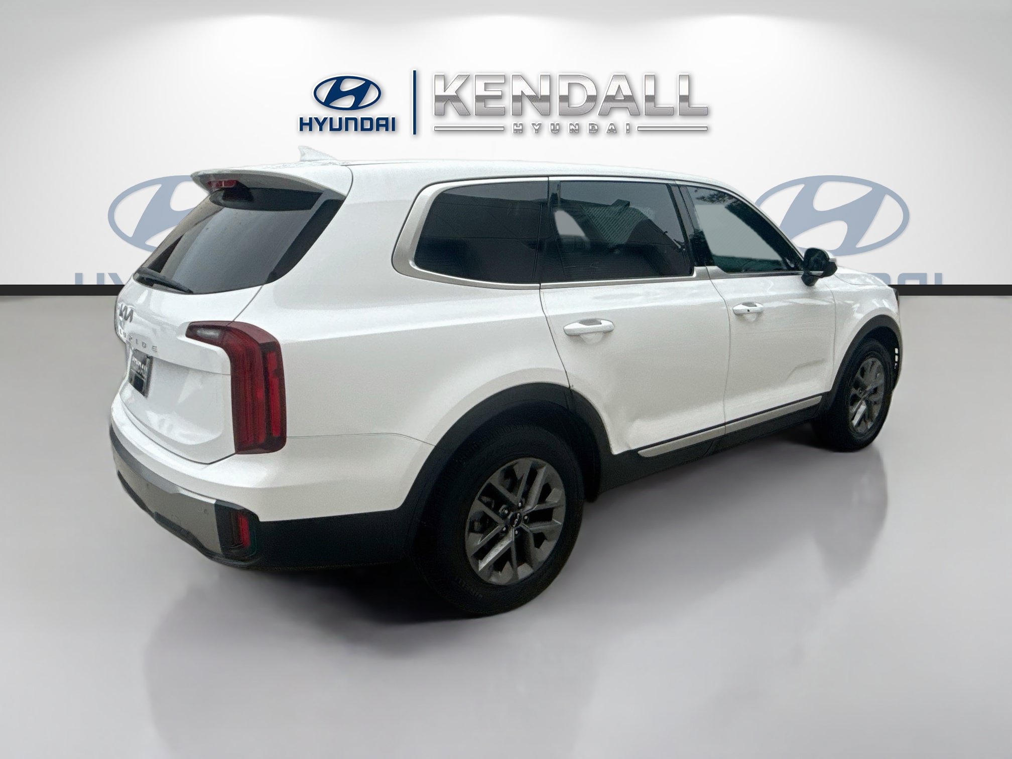 Used 2024 Kia Telluride LX FWD image 6