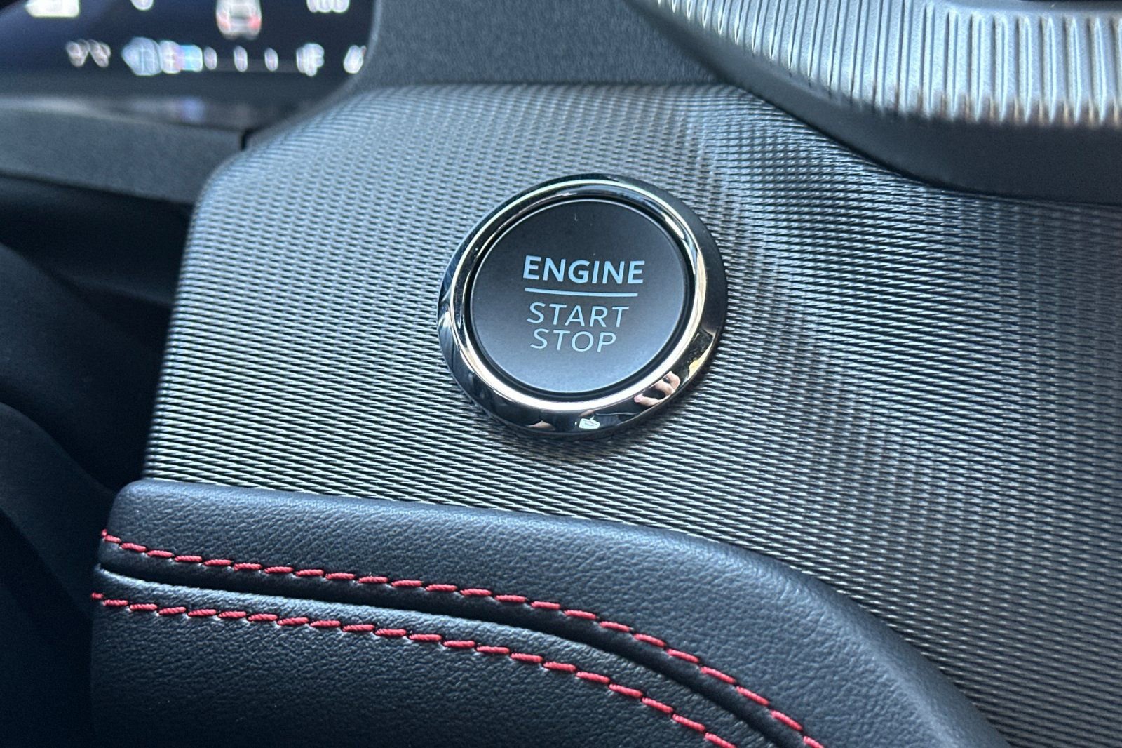 Used 2025 Ford Explorer ST image 24