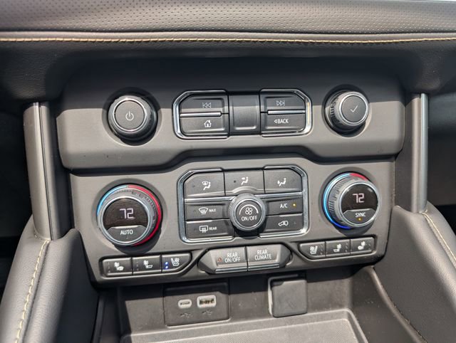 Used 2023 Chevrolet Tahoe Premier w/ Premium Package AWD/4WD image 14