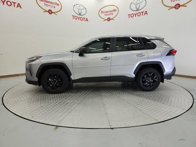 Certified 2025 Toyota RAV4 LE FWD image 5