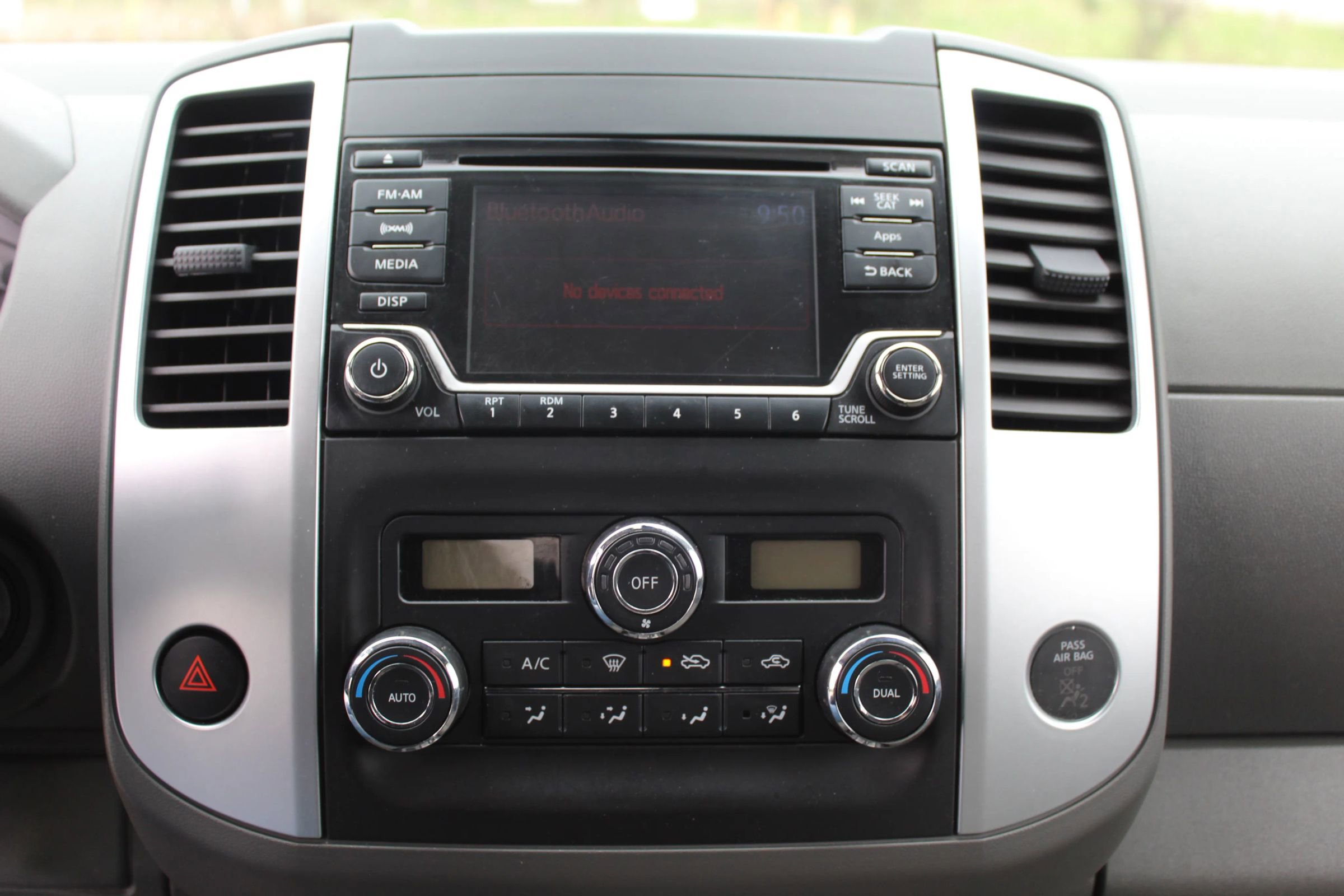 Used 2016 Nissan Frontier SV AWD/4WD image 15