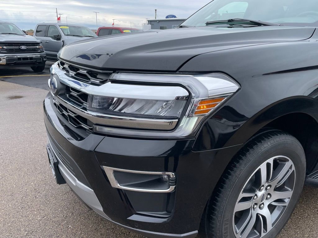 Used 2024 Ford Expedition Max Limited AWD/4WD image 39