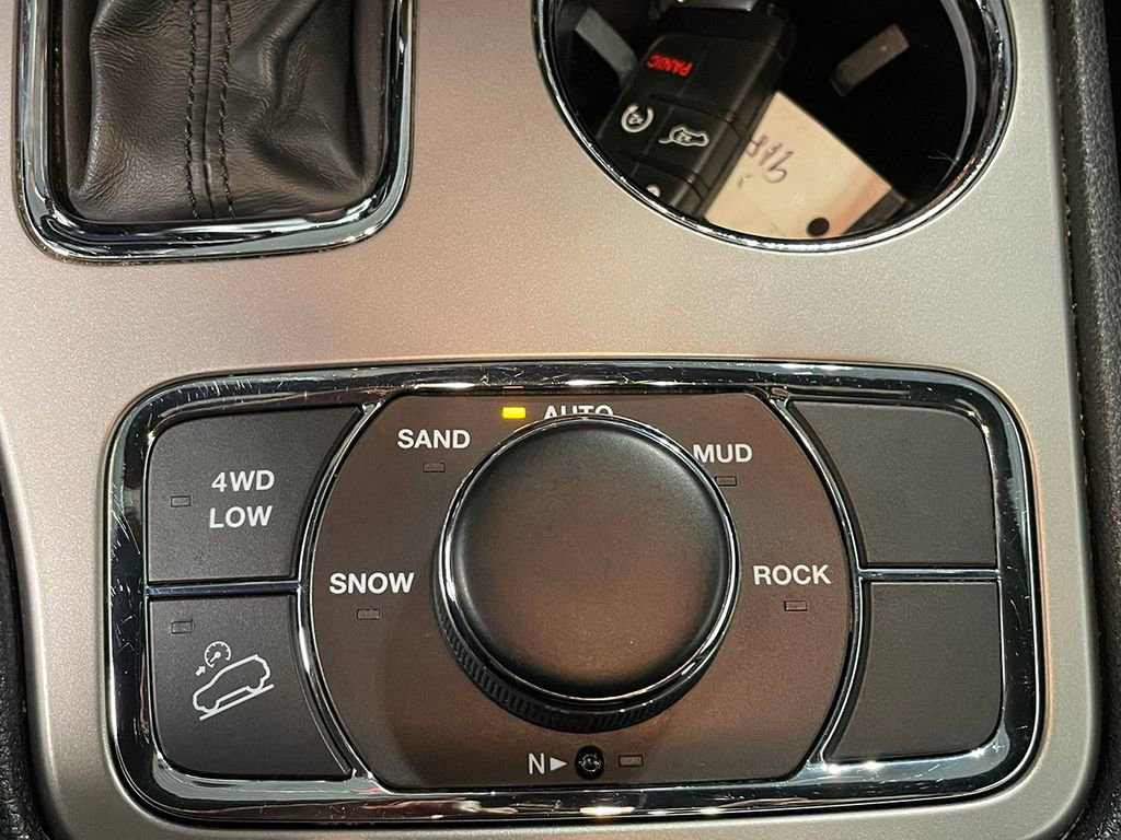 Used 2021 Jeep Grand Cherokee Limited image 30