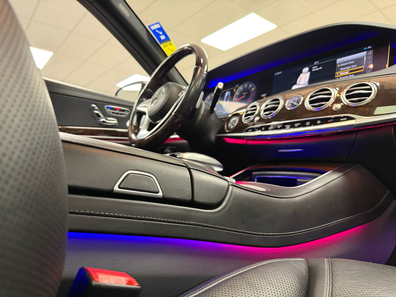 Used 2018 Mercedes-Benz S 560 Sedan image 18