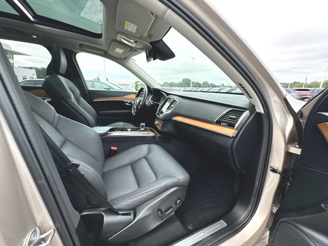 Used 2024 Volvo XC90 T8 Plus w/ Protection Package Premier AWD/4WD image 30