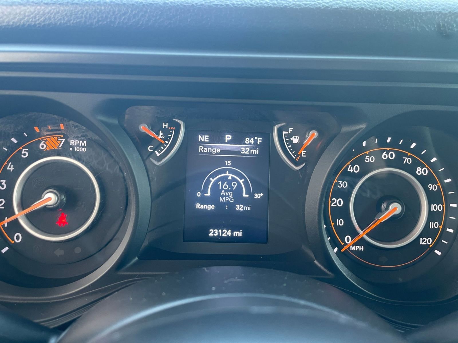 Used 2025 Jeep Wrangler Sport S image 39