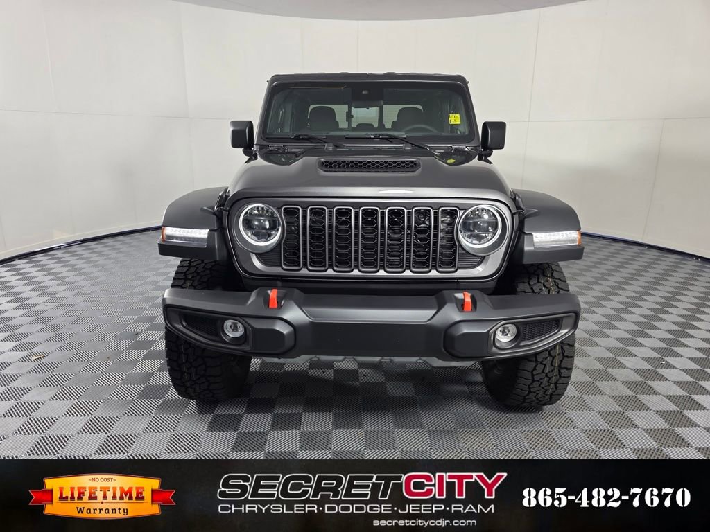 New 2025 Jeep Gladiator Mojave video 2