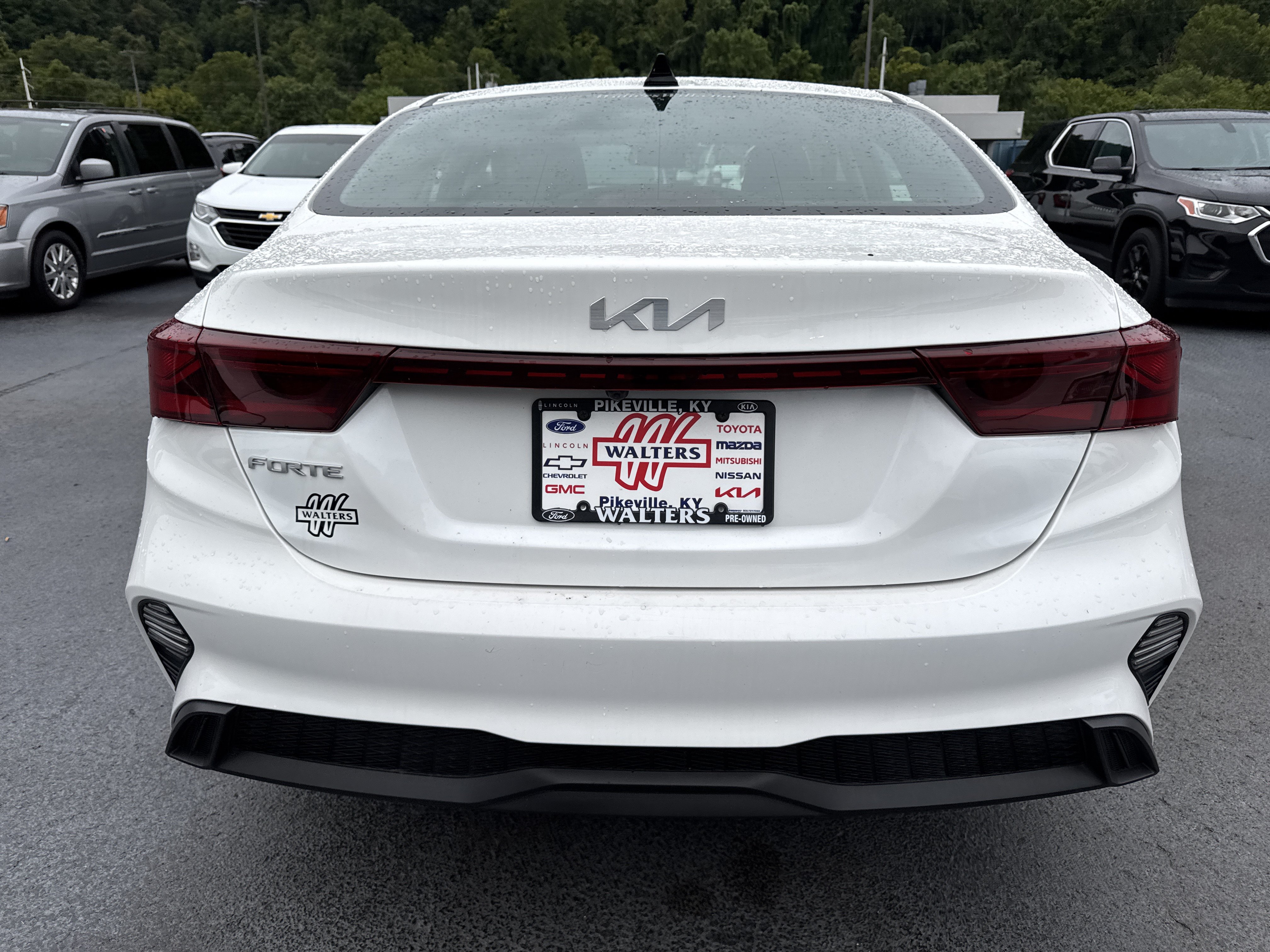 Used 2024 Kia Forte LXS FWD image 6
