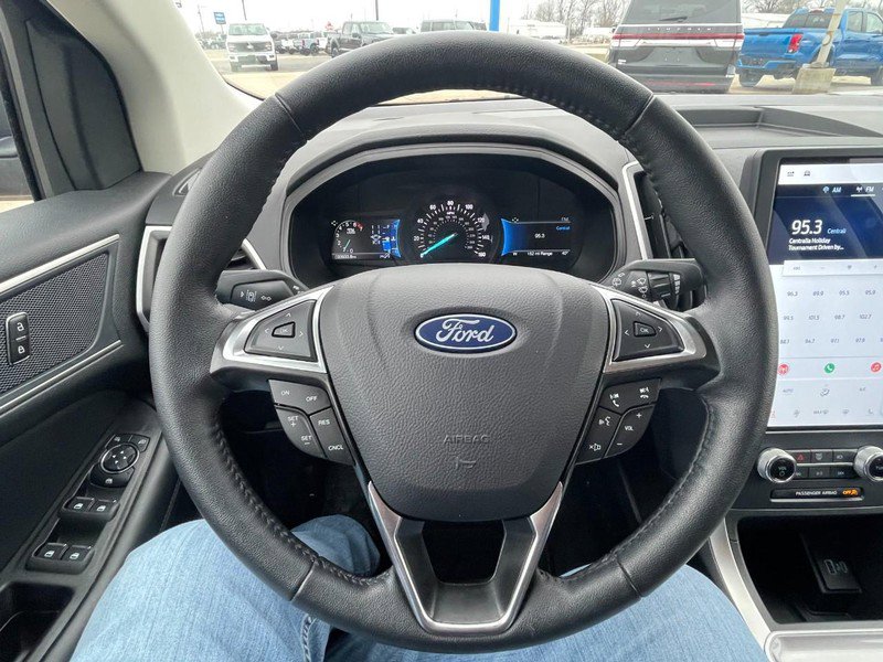 Used 2024 Ford Edge SEL w/ Convenience Package image 25