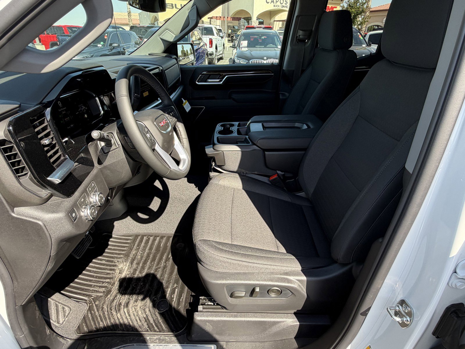 New 2026 GMC Sierra 1500 SLE w/ Preferred Package AWD/4WD image 18