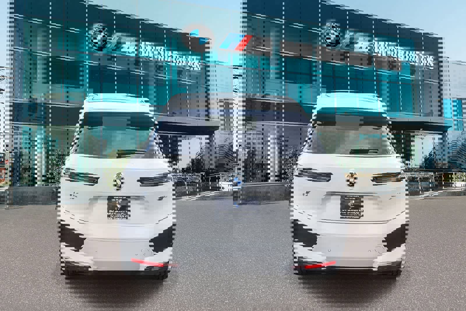 Used 2025 BMW iX xDrive50 image 5