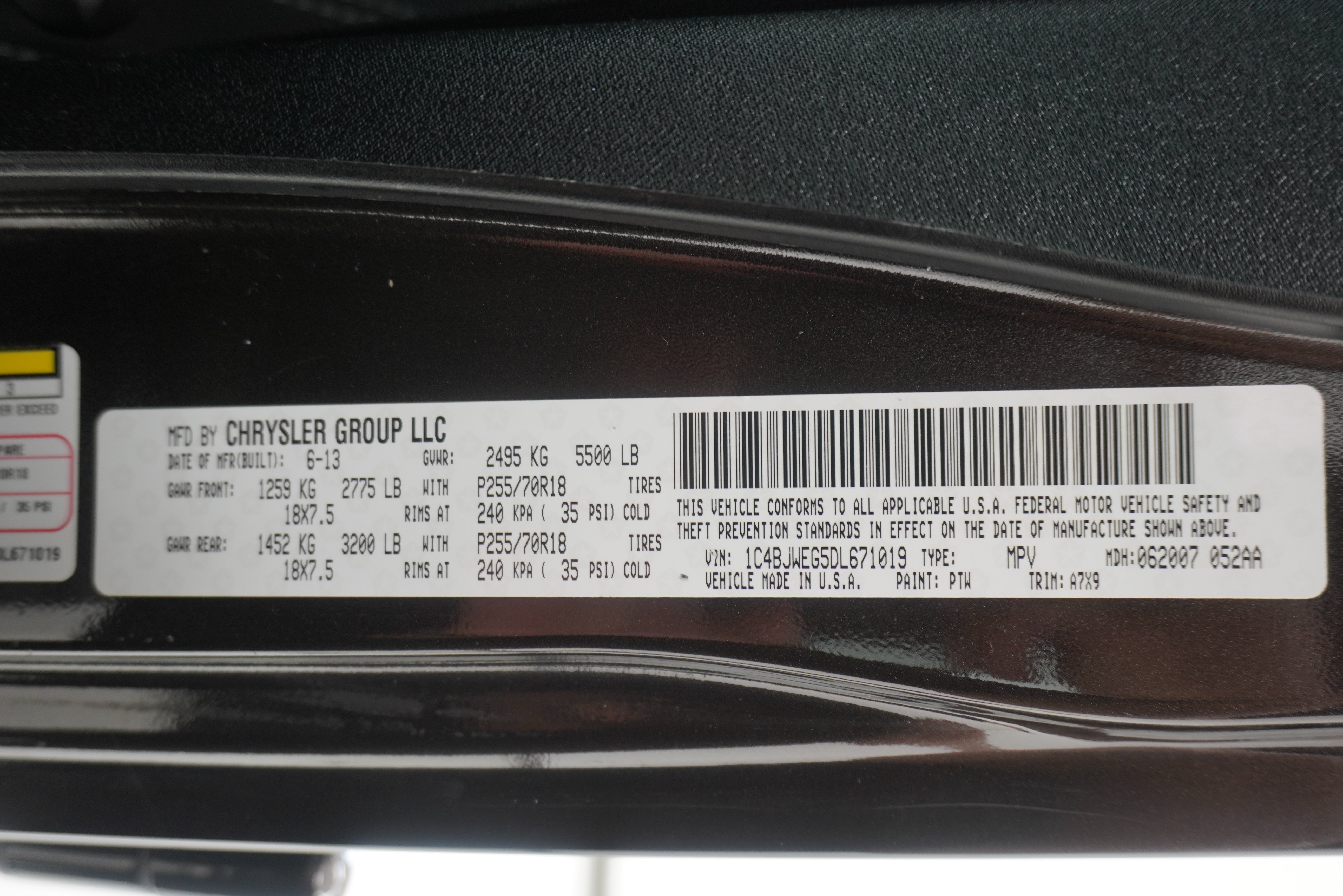 Used 2013 Jeep Wrangler Unlimited Sahara AWD/4WD image 29
