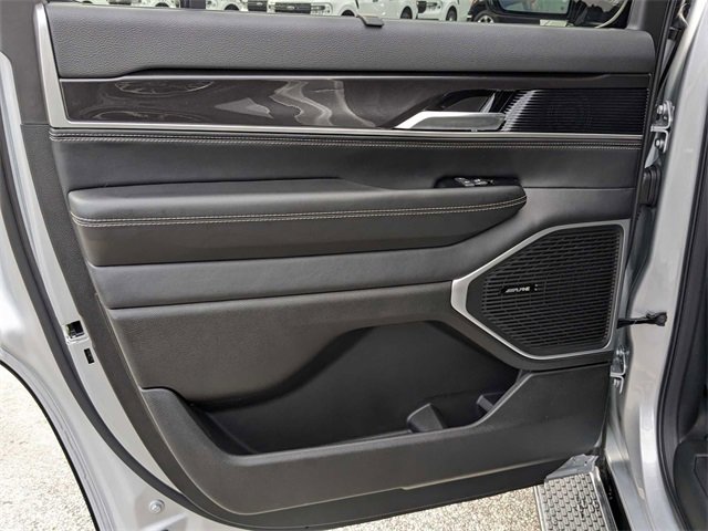 New 2024 Jeep Wagoneer Base w/ Premium Group I image 20