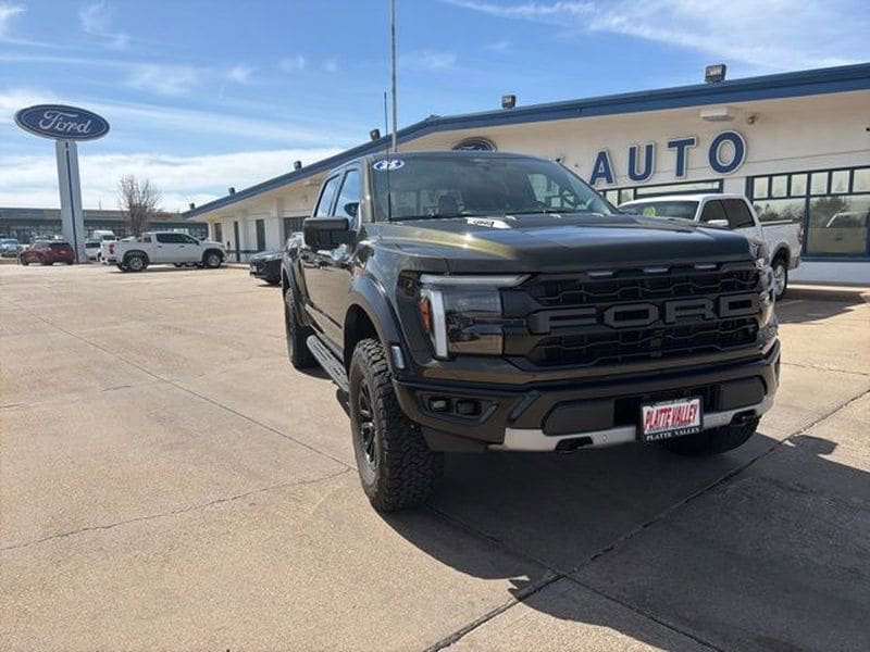 Used 2025 Ford F150 Raptor image 3