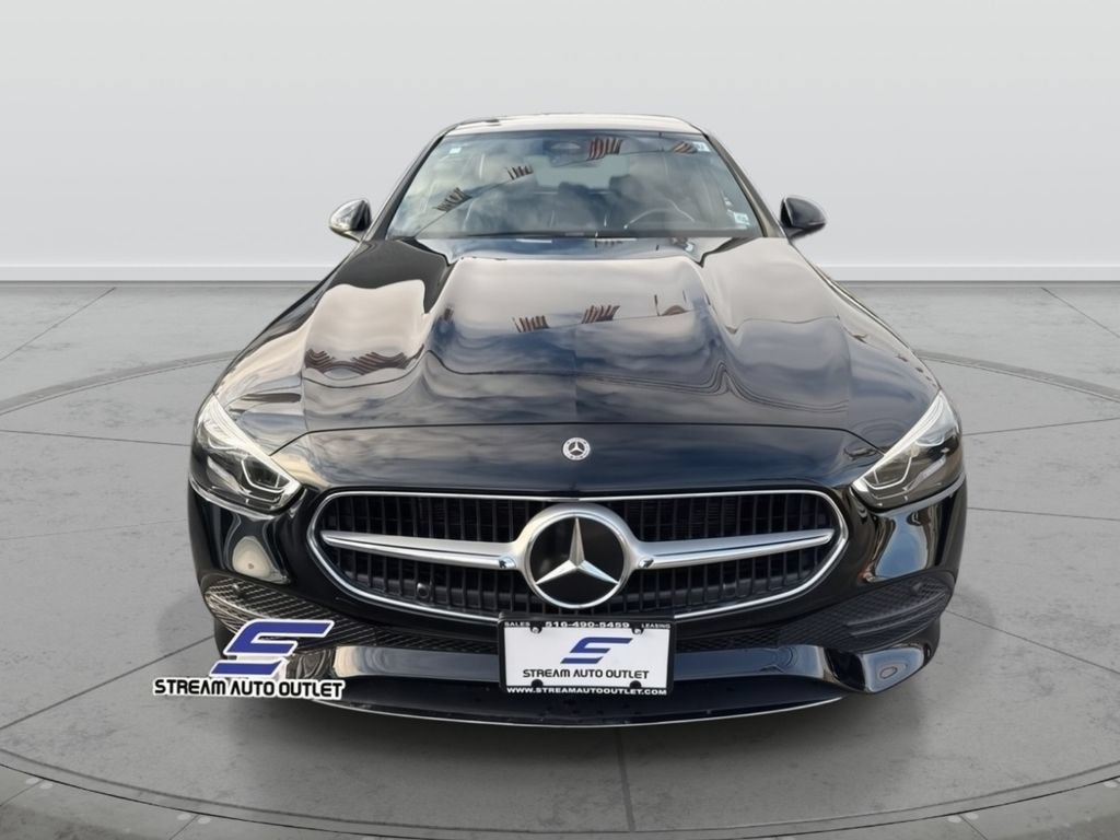 Used 2025 Mercedes-Benz C 300 4MATIC Sedan image 3
