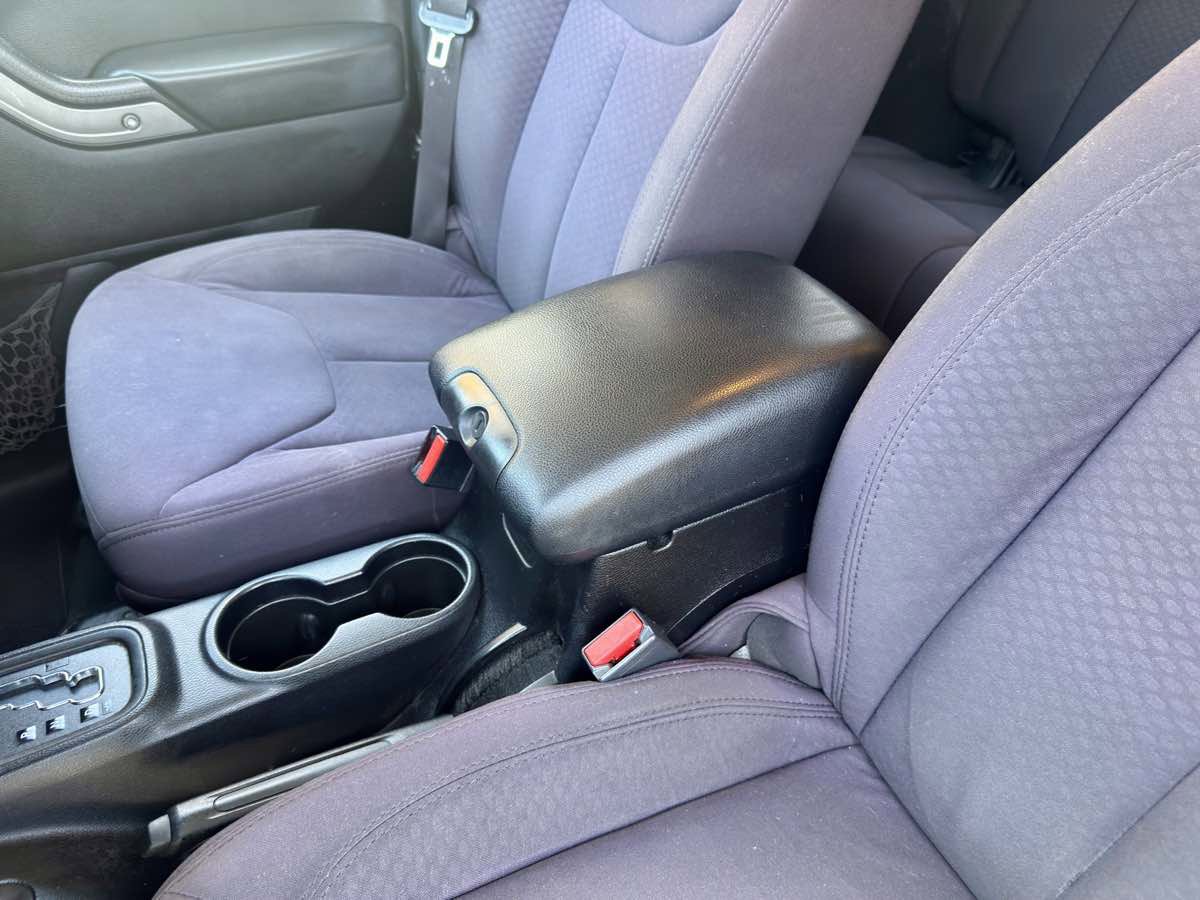 Used 2013 Jeep Wrangler Unlimited Sport image 35