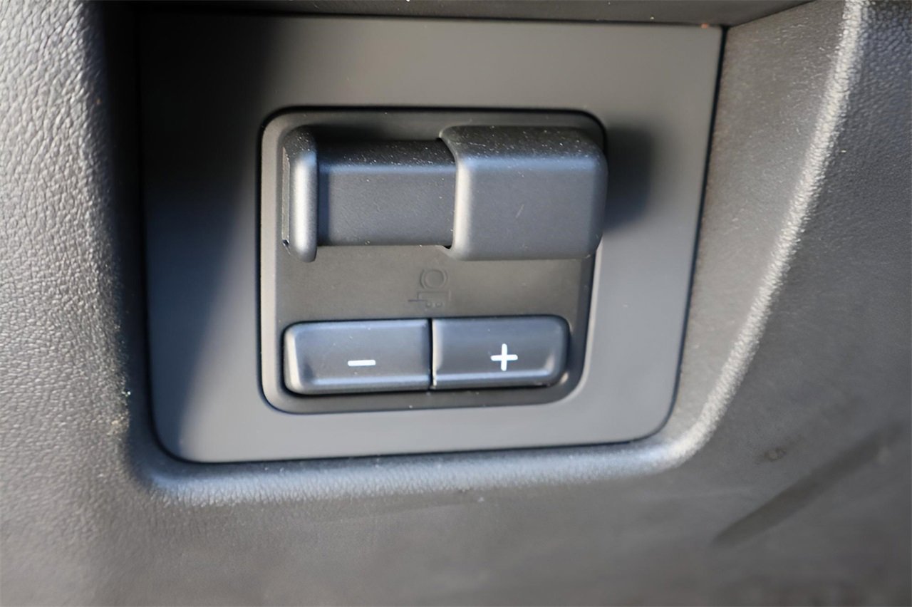 Used 2024 GMC Canyon AT4X image 21