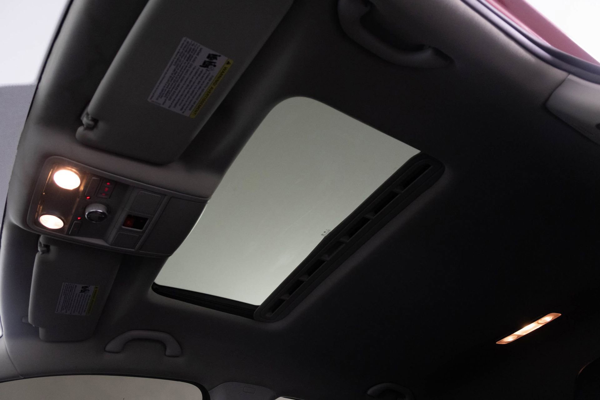 Used 2018 Volkswagen Passat 2.0T SE w/ SE Lighting Package image 32