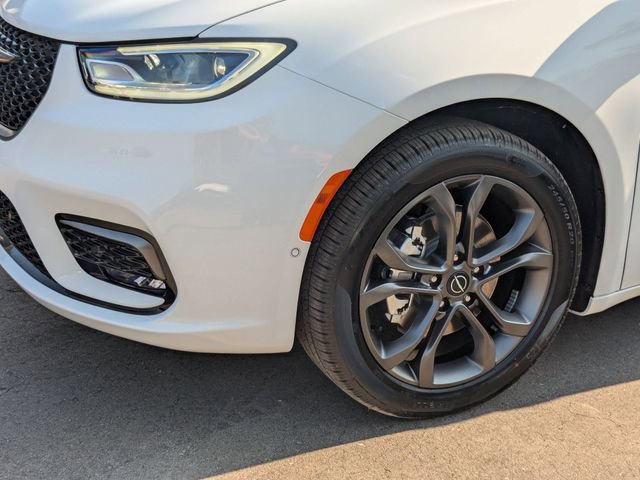 New 2026 Chrysler Pacifica Select image 8