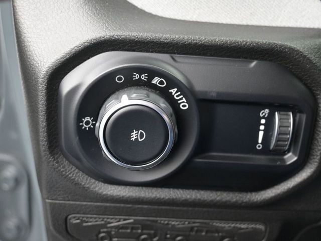 Used 2024 Jeep Wrangler Willys image 25