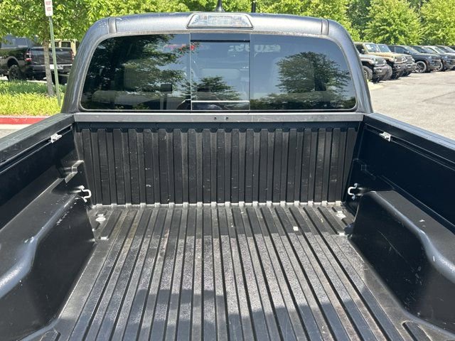 Used 2018 Toyota Tacoma SR5 RWD image 22