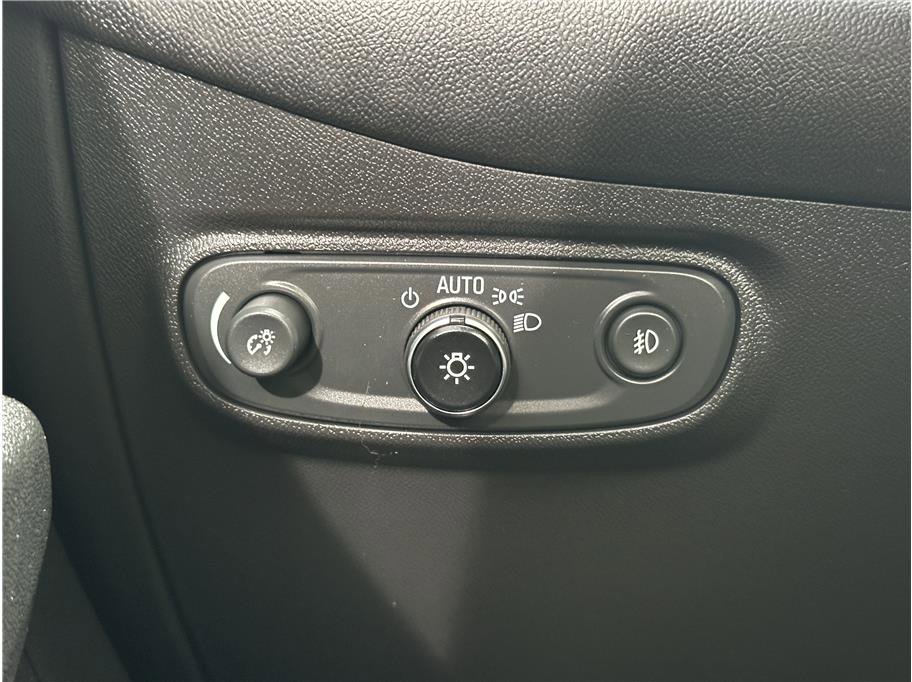 Used 2021 Chevrolet Equinox LT image 27