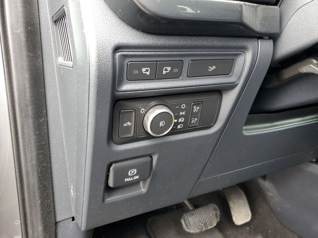 Used 2022 Ford F150 XLT w/ Equipment Group 302A High image 10